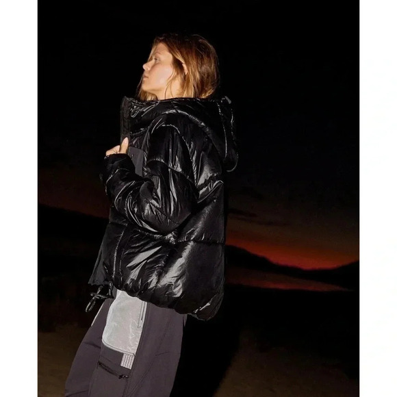 NWT Free People Right Trek Backpack Puffer Jacket Coat Shine FP Movement Black - Picture 4 of 13